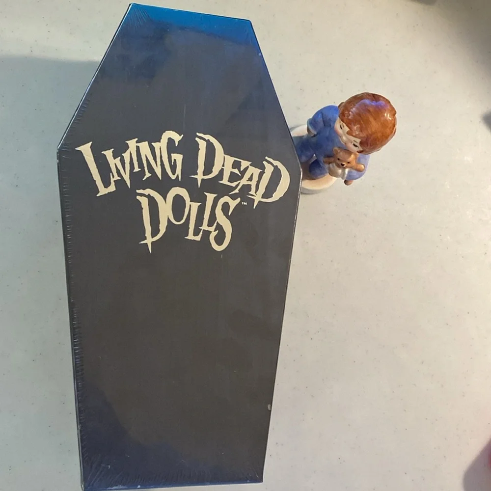 Living Dead Dolls Gabriella Series 18 Orange